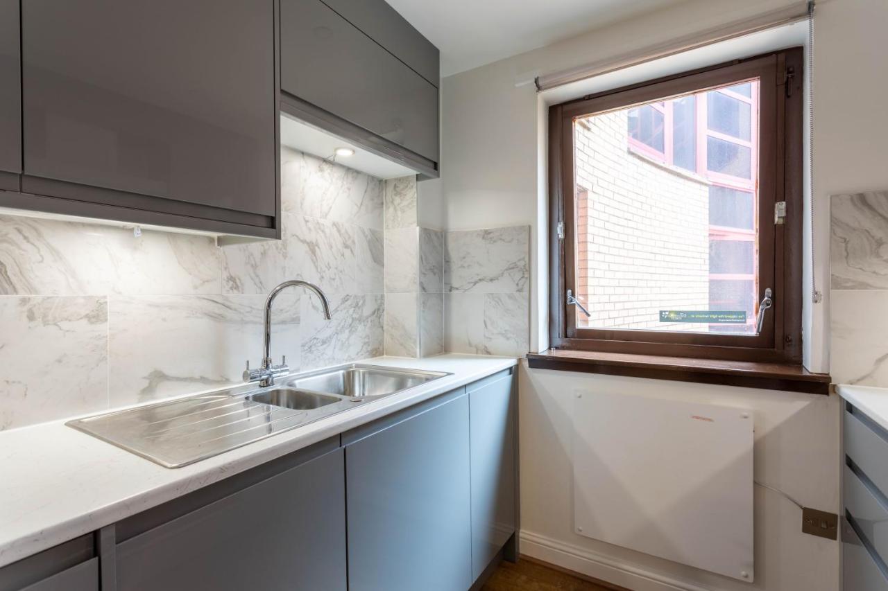 Stunning 1 Bed Merchant City Apartment With Parking غلاسغو المظهر الخارجي الصورة